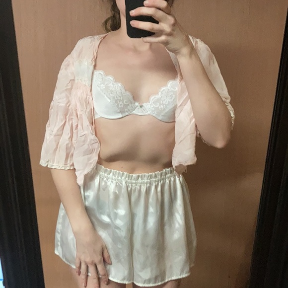 1950’s Silk Bed Jacket - Picture 3 of 12